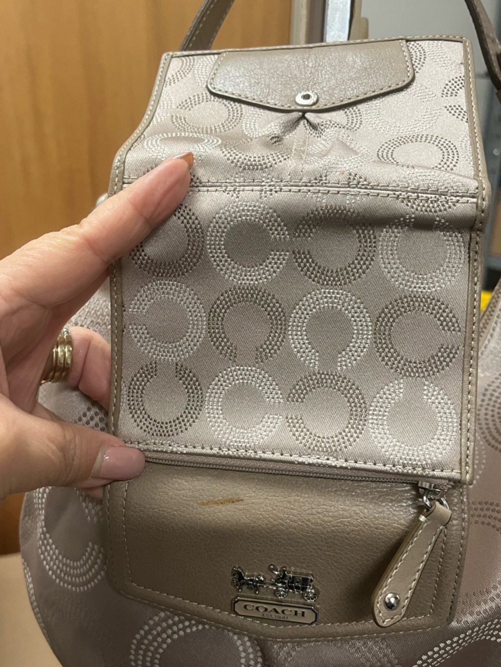 Authentic Coach Madison Hobo,  Hobo Bag Gray/Silver Op Art, wallet sold as set - Picture 8 of 10